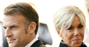 Macron bohaterem włoskich mediów. Tak skończył się jego spacer po Rzymie