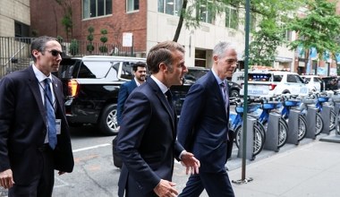 Macron musiał iść pieszo przez Nowy Jork. W końcu zadzwonił do Trumpa