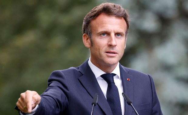 Macron: Nie możemy decydować za Ukrainę