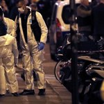 Macron o zamachu w Paryżu: Francja ponownie zapłaciła krwawą cenę