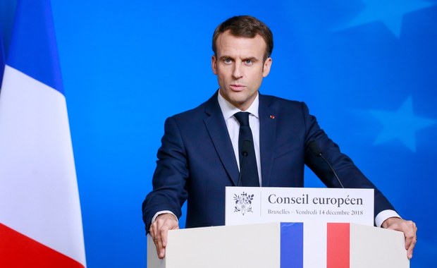 Macron o "żółtych kamizelkach": Dialogu nie nawiązuje się poprzez okupowanie i przemoc