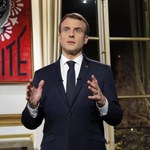 Macron potępia przemoc w czasie protestów "żółtych kamizelek"