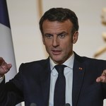 Macron: rosyjskie ataki na cywilną infrastrukturę na Ukrainie to zbrodnie wojenne