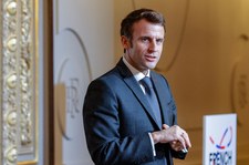 Macron traci popularność po słowach o "wkurzaniu" niezaszczepionych 