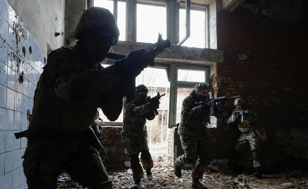 Macron uda się w marcu na Ukrainę [ZAPIS RELACJI]