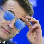 ​Macron w aviatorach. Tajemnica okularów prezydenta wyjaśniona