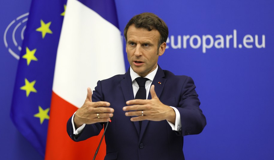 Macron w PE: procedura przyjęcia Ukrainy do UE potrwa lata /RONALD WITTEK /PAP/EPA