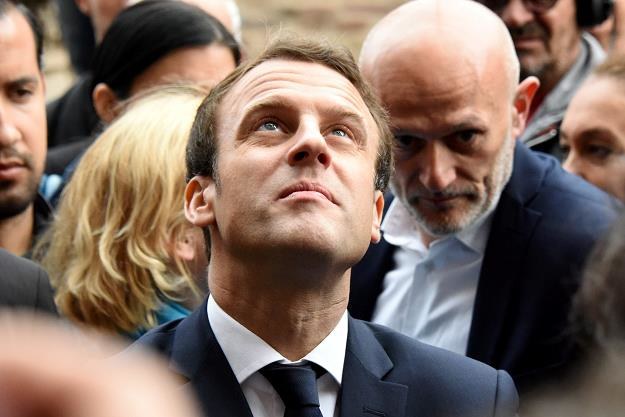 Macron wprowadza podatek liniowy dla firm /AFP