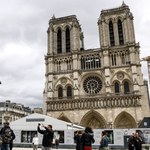 Macron zakazał fotografowania wnętrza katedry Notre-Dame? We Francji zawrzało