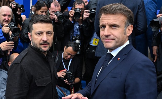 Macron zwołuje pilny szczyt w Londynie bez udziału Polski