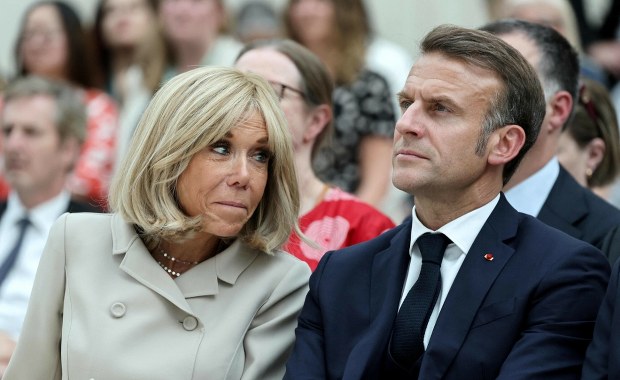 ​Macronowie idą do sądu. Za twierdzenie, że "Brigitte jest mężczyzną"