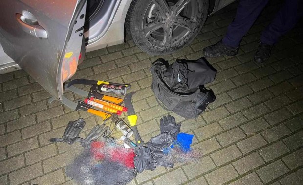 Maczety, gaz, pałka. Niebezpieczny arsenał pseudokibiców z Krakowa