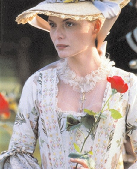 Madame de Tourvel (Michelle Pfeiffer) w Niebezpiecznych związkach, reż. Stephen Frears, 1988 r. /Encyklopedia Internautica
