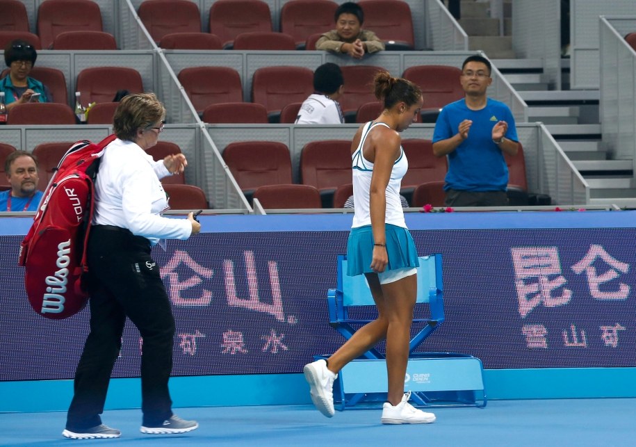 Madison Keys schodzi z kortu /ROLEX DELA PENA    /PAP/EPA