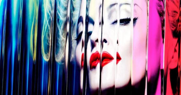 Madonna na okładce albumu "MDNA" /