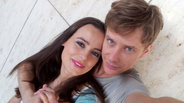 Facet Madzi jest żonaty! Madzia (Anna Mucha) i Michał (Dariusz Wnuk) / /Agencja W. Impact
