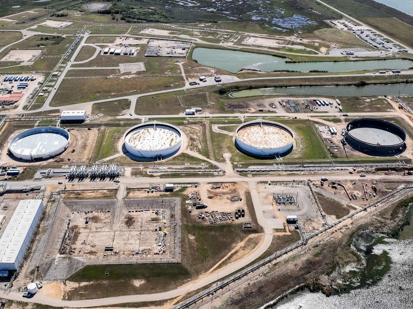 Magazyn strategicznych rezerw ropy naftowej we Freeport w Teksasie (widok z lotu ptaka) /Brandon Bell /AFP