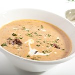 Magda Gessler tylko tak zabiela zupę. Jest kremowa i nigdy się nie warzy 