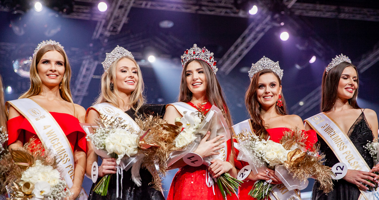 Magdalena Kasiborwska ( w środku) wygrała wybory Miss Polski 2019. Komu odda koronę? /Dorota Tyszka /Polsat