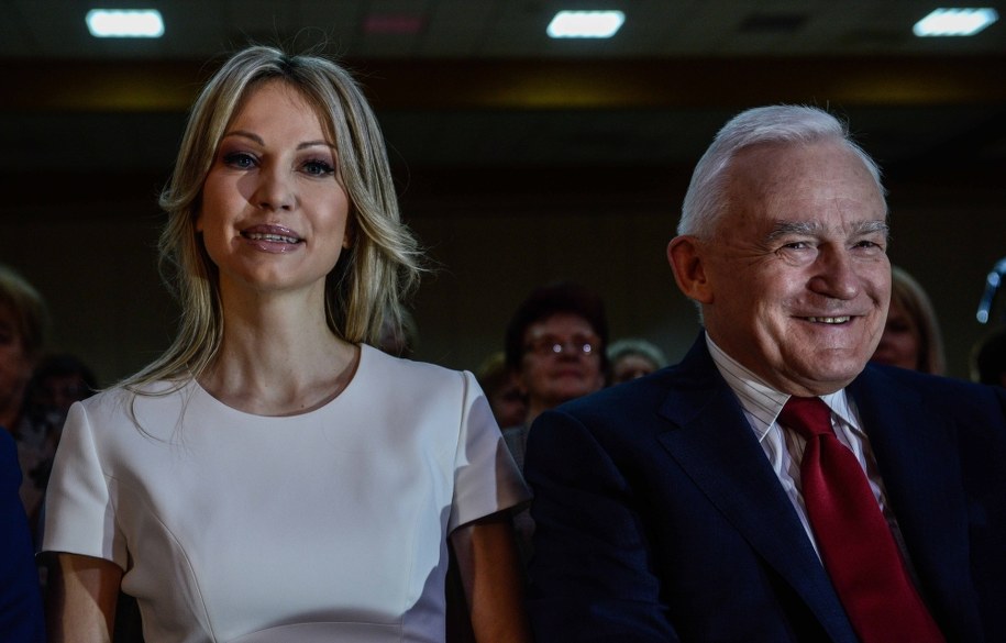 Magdalena Ogórek i Leszek Miller /Jakub Kaminski /PAP