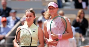 Maja Chwalińska wicemistrzynią Rolanda Garrosa. Pierwszy tytuł Andriejewej