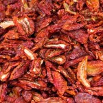 Mają dużo witaminy A i żelaza, wspomagają odchudzanie. Warto dodawać do potraw, jeśli masz kłopoty z krążeniem