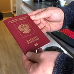 Mają zakaz wyjazdu z Rosji. Niektórzy muszą oddać paszporty