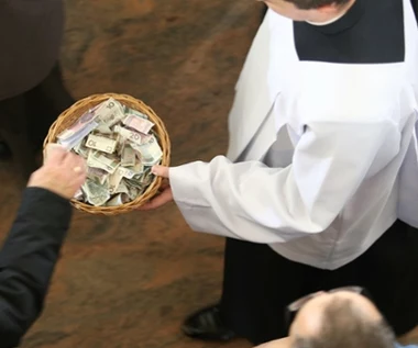 Majątek diecezji odbiera mowę. Luksusowy hotel obok plebanii