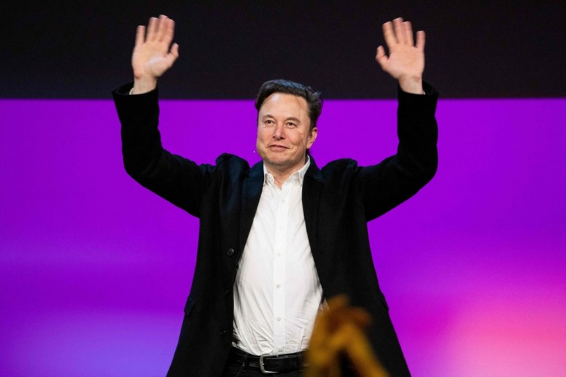 Majątek dyrektora koncernu Tesla i firmy SpaceX Elona Muska skurczył się o prawie 62 mld dolarów /RYAN LASH/AFP /East News
