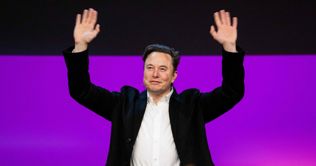 Majątek dyrektora koncernu Tesla i firmy SpaceX Elona Muska skurczył się o prawie 62 mld dolarów /RYAN LASH/AFP /East News