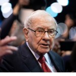 Majątek Warrena Buffetta już powyżej 100 miliardów dolarów 
