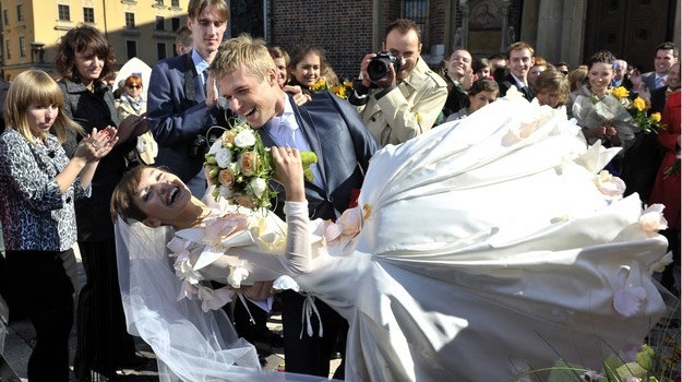 Majka (Joanna Osyda) wyjdzie wreszcie za mąż za Michała (Tomasz Ciachorowski) / fot. Ewa Jaśkiewicz /AKPA