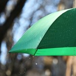 Majowe deszcze zaskoczyły Polaków. Zamiast pomóc, mogą jednak zaszkodzić