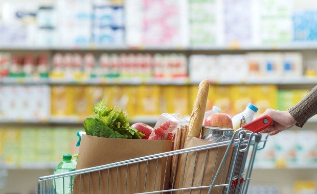 Majówka coraz bliżej. Czy w najbliższą niedzielę sklepy będą otwarte?