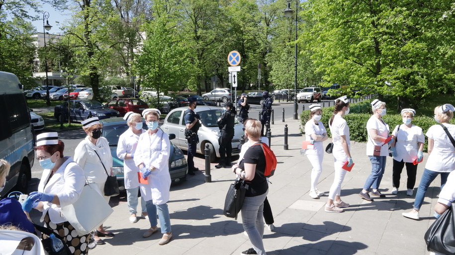 Majowy protest pielęgniarek w Warszawie /Piotr Szydłowski /RMF FM