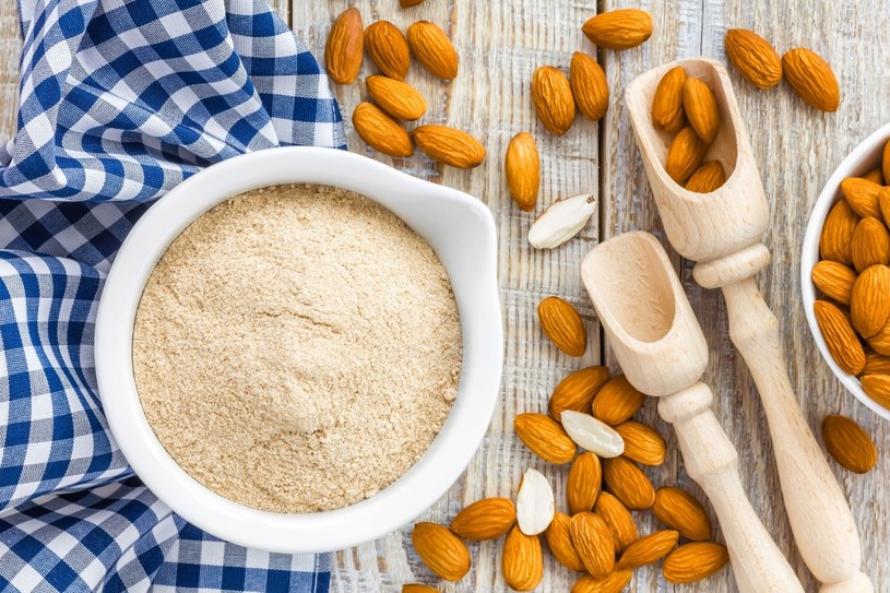 Mąka  z orzechów  to bogactwo witamin i idealne źródło białka /123RF/PICSEL