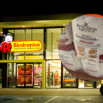 Mąka za darmo w Biedronce? Sprawdź promocję i przepisy na jesienne ciasta!