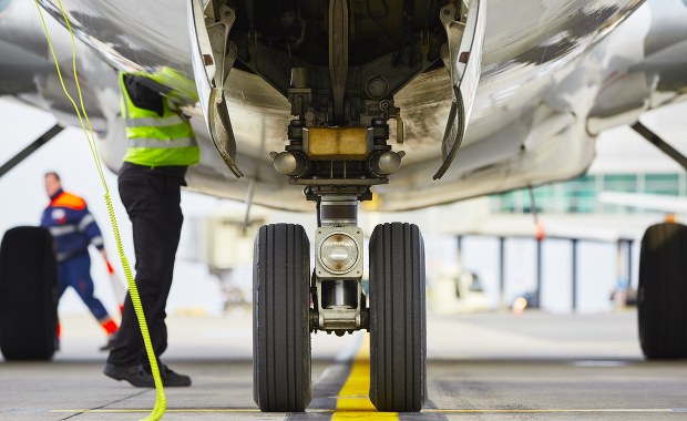 Makabryczne odkrycie w Gatwick. Ciało mężczyzny w podwoziu samolotu 