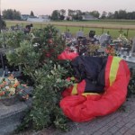 Makabryczny wypadek. Motoparalotniarz spadł na cmentarz, nie przeżył