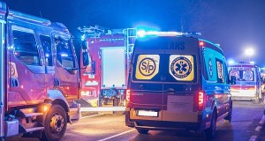 Makabryczny wypadek na S8. Auto wbiło się w ciężarówkę