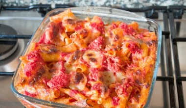 Makaron po bolońsku, ale z piekarnika. Ta zapiekanka zachwyci nawet teściową