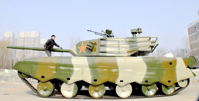 Makieta czołgu typ 99 /East News