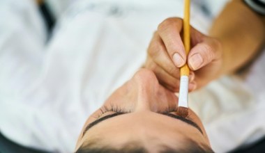 Makijaż permanentny brwi całkowicie odmieni Twój wygląd. Czy warto się na niego zdecydować?