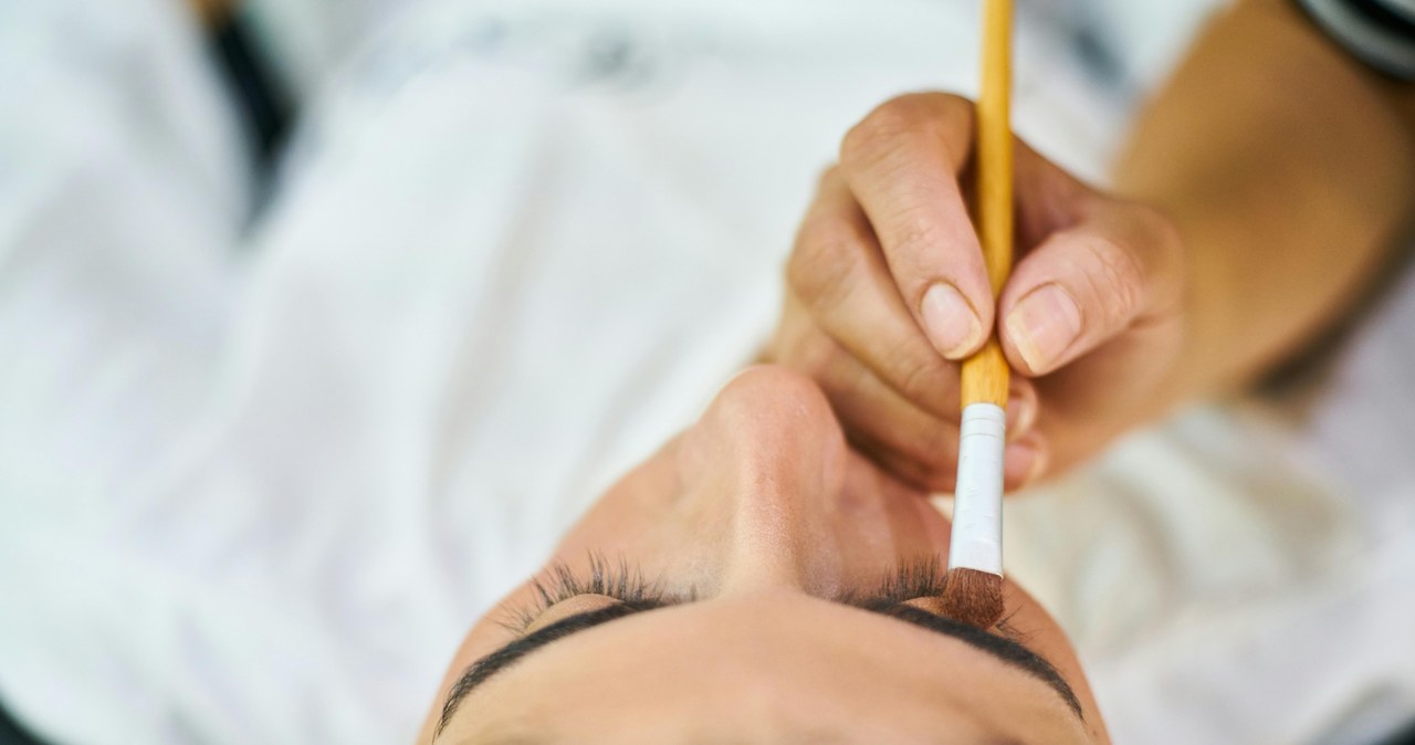 Makijaż permanentny brwi /engin akyurt /Pexels.com