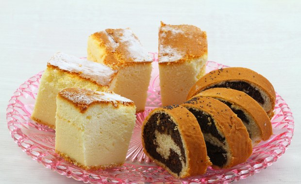 Makowiec czy sernik ze skórką pomarańczową? Który deser będzie bezpieczniejszy na świątecznym stole?