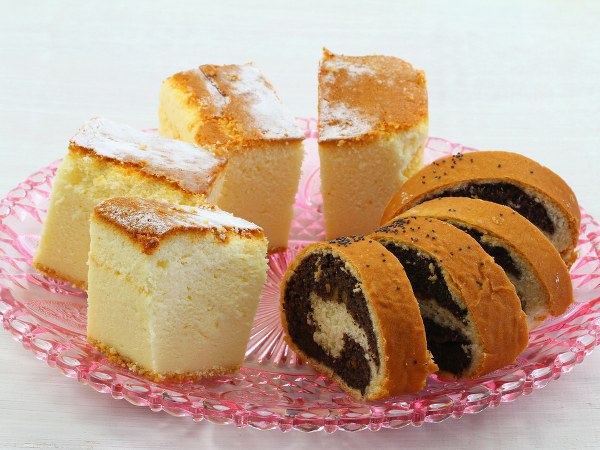 Makowiec czy sernik ze skórką pomarańczową? Który deser będzie bezpieczniejszy na świątecznym stole?