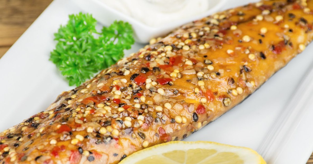 Makrela wędzona jest dobrym źródłem białka i kwasów tłuszczowych omega-3 / Santje09 /Canva Pro