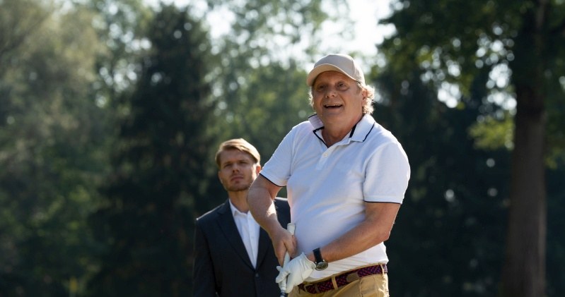 Maks spotka się na polu golfowym z Puchalskim /Źródło: AIM