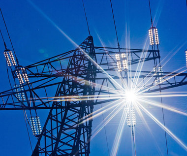 Maksymalne ceny prądu coraz bliżej. Sejm przyjął ustawę 