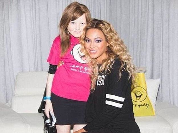 Mała Chelsea ze swoją idolką Beyonce fot. Twitter /